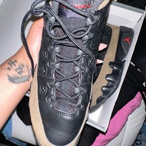 Retro Jordan Olive Black 9s